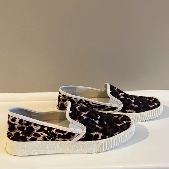 Veronica Beard Panelle Leopard slip on sneakers - Picture 2 of 4